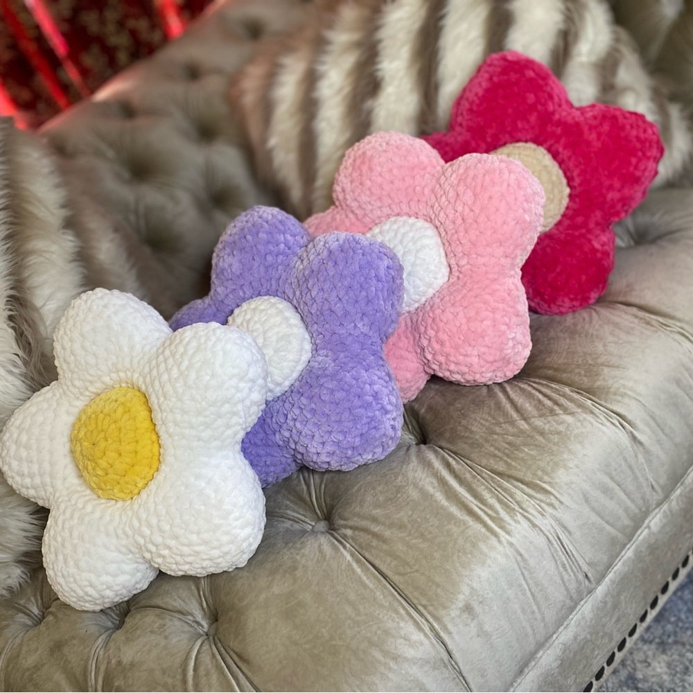Flower Pillow | Decorative Pillows | Springtime Pillows | Crochet Flower Pillow